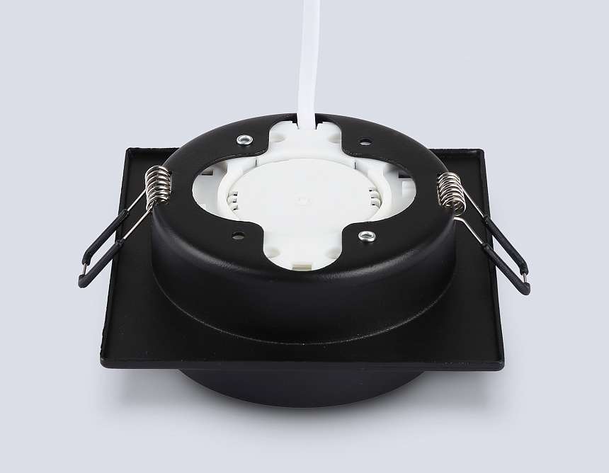 TN6710 BK черный IP44 GX53 max 15W 105*105*45