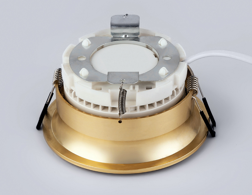 TN6760 BR латунь IP44 GX53 max 15W D105*33