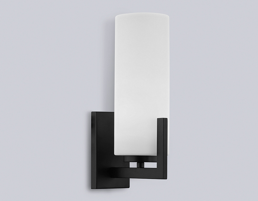 LH56061 BK/WH черный/белый E27 max 60W 185*100*310 LH56061 BK/WH черный/белый E27 max 60W 185*100*310