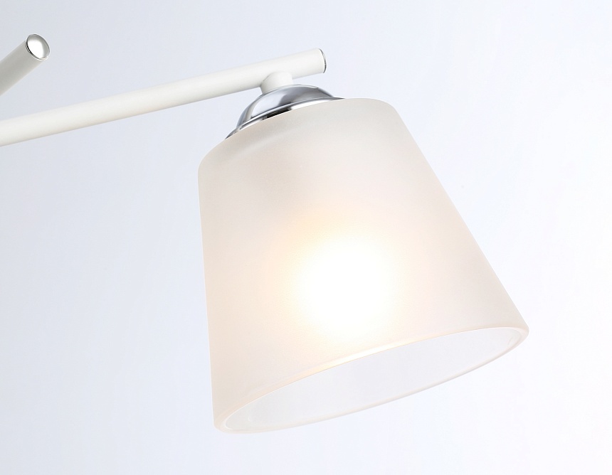 TR303202/3 WH/CH/FR белый/хром/белый матовый E27*3 max 60W D550*260