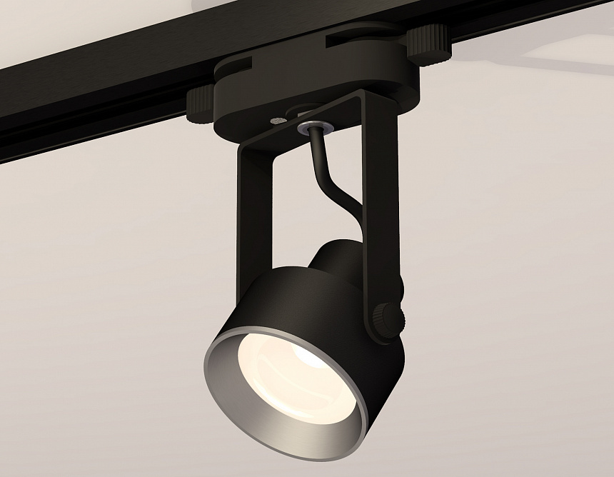 XT6602002 PBK/PSL черный полированный/серебро полированное MR16 GU10 (C6602, N6104) XT6602002 PBK/PSL черный полированный/серебро полированное MR16 GU10 (C6602, N6104)
