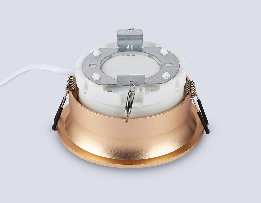 TN51812 GD золото GX53 max 15W D105*36