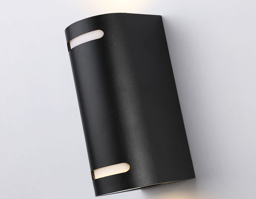 ST3744/2 BK черный IP54 GU10/2 max 35W 150*68*92