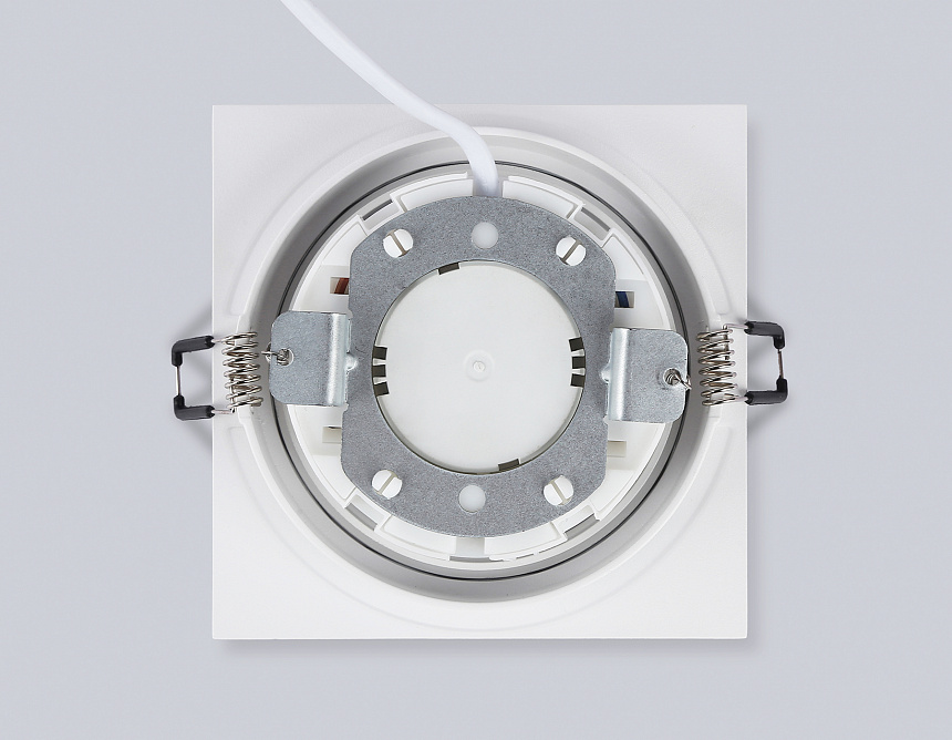 TN51824 WH белый GX53 max 15W 110*110*39