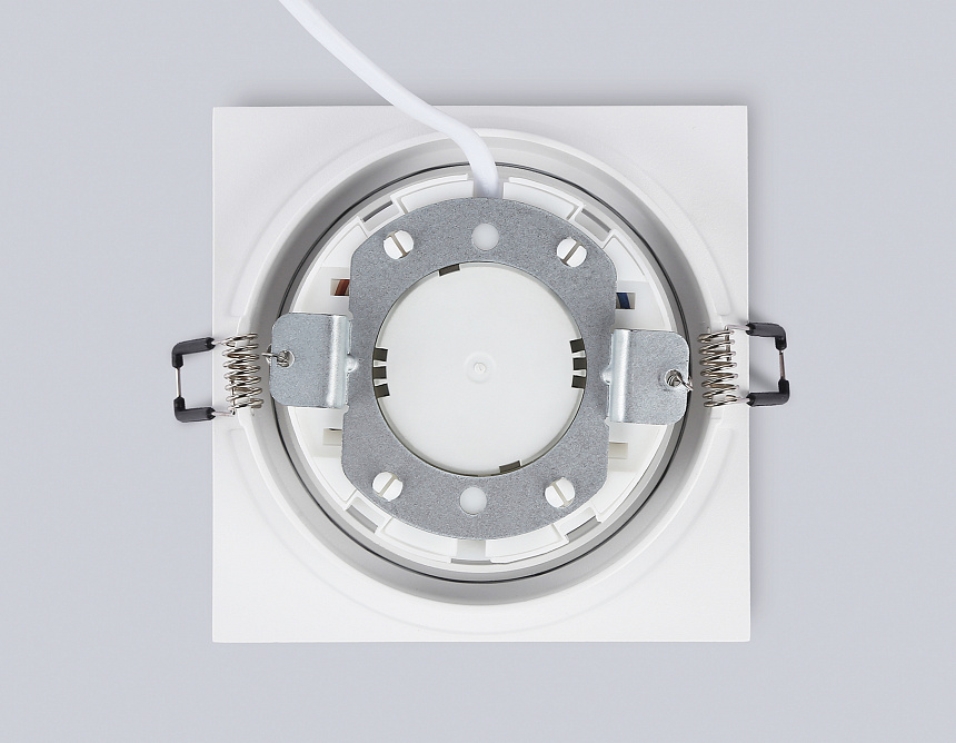 TN6607 WH белый IP44 GX53 max 15W 110*110*23