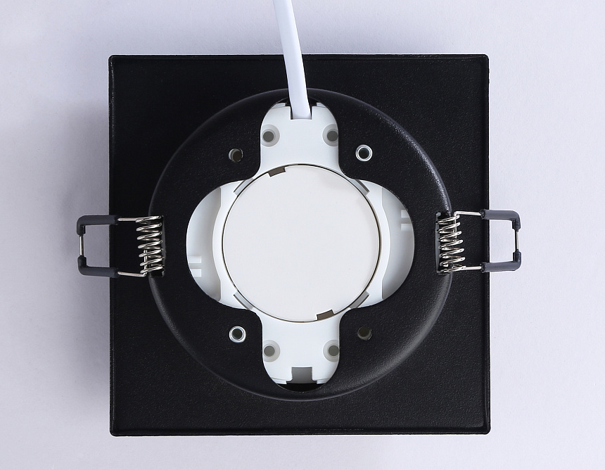 TN5232 BK/GD черный/золото GX53 max 12W 110*110*35