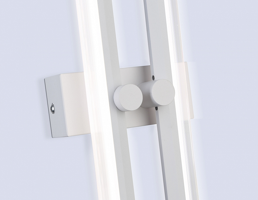 FL6151 WH белый 18W 3000K-6400K 510*120*65