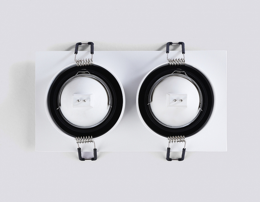 TN102732/2 WH/BK белый/черный GU5.3 175*92*23 TN102732/2 WH/BK белый/черный GU5.3 175*92*23