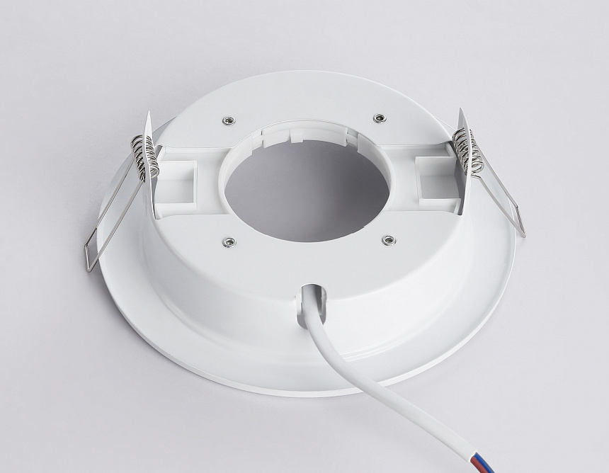 TU1501 белый GX70 max 24W