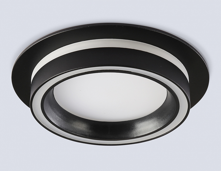 TU5210 BK черный IP20 GX70 D150*52