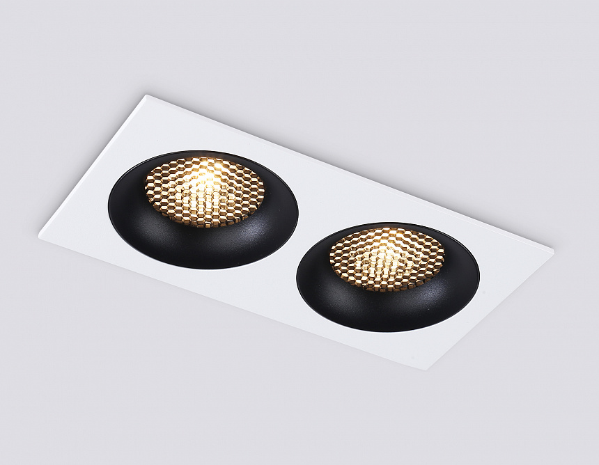 TN102732/2 WH/BK белый/черный GU5.3 175*92*23 TN102732/2 WH/BK белый/черный GU5.3 175*92*23